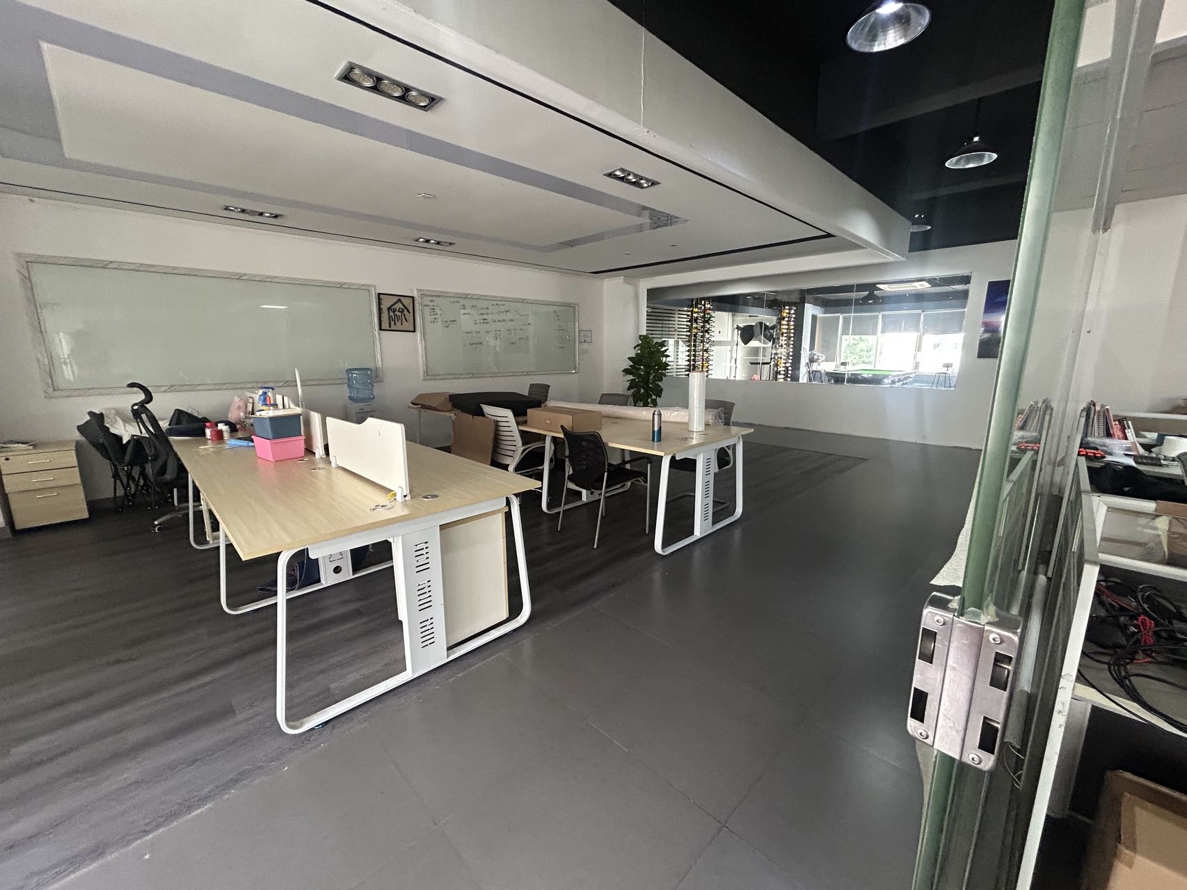 Open workspace inside the CNBS Solutions office